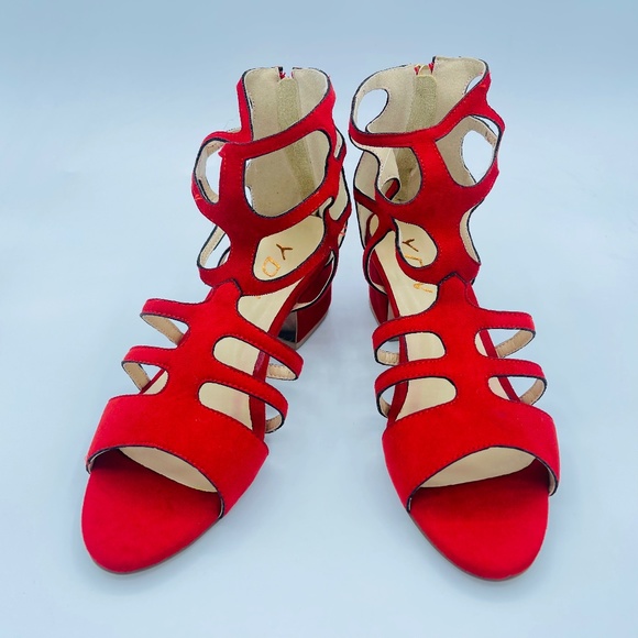 YDN RED SHOE - Picture 1 of 7